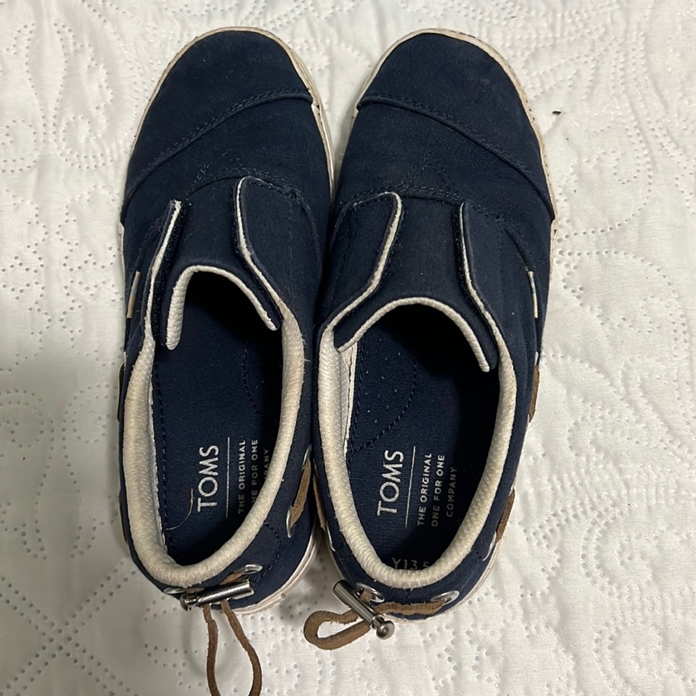 Toms slip on toddler 13.5
